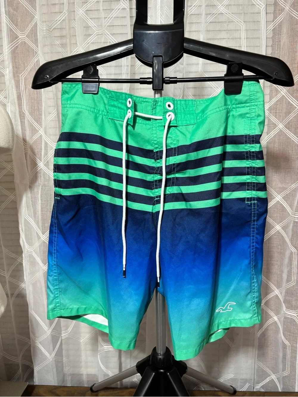 Hollister Green & Blue Ombre Striped Men's Swim Shorts size 30 like new
